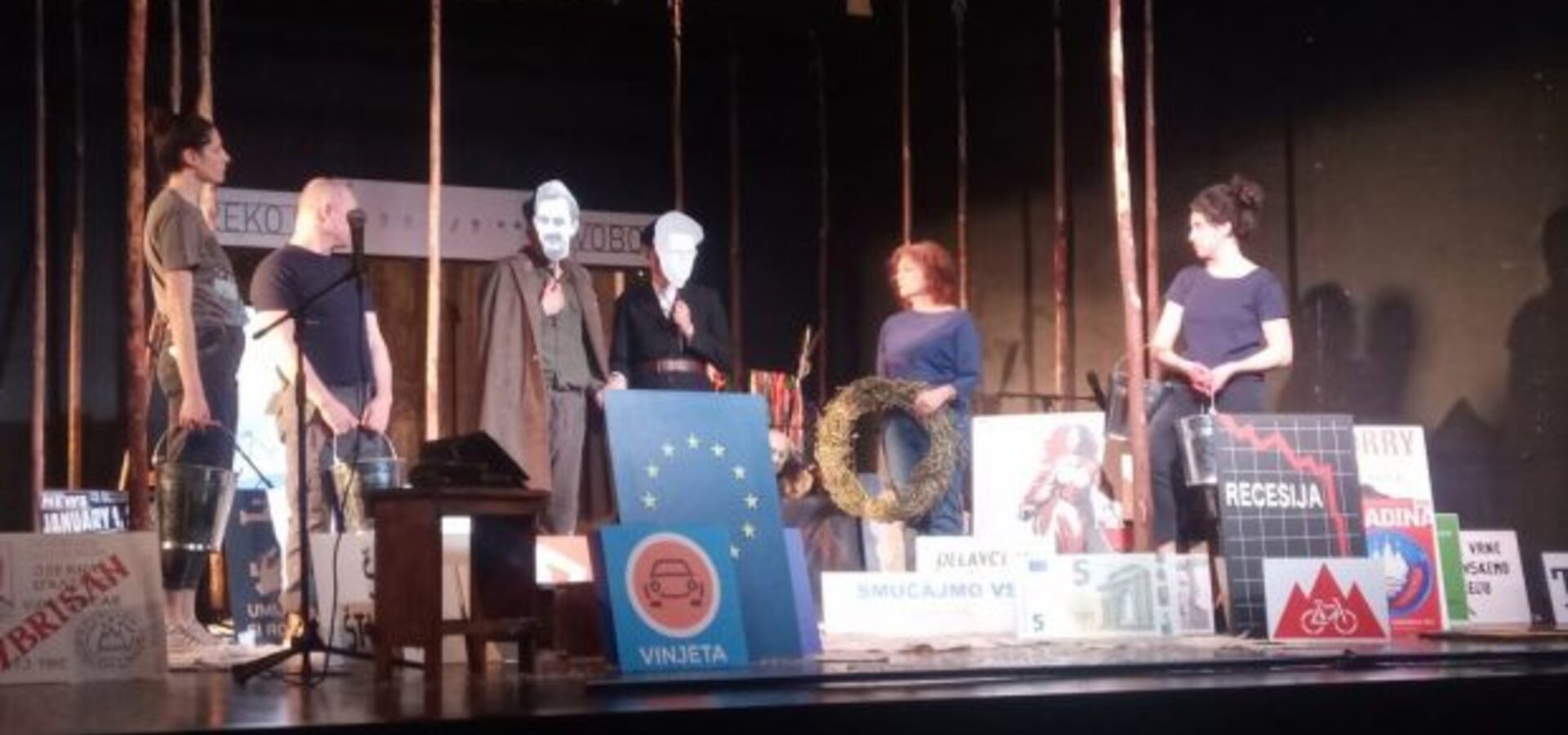 Recenzija predstave Maistrovega abonmaja: Juriš